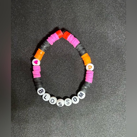 Blossom (The Powerpuff Girls) Heishi Bracelet - Picture 3 of 11